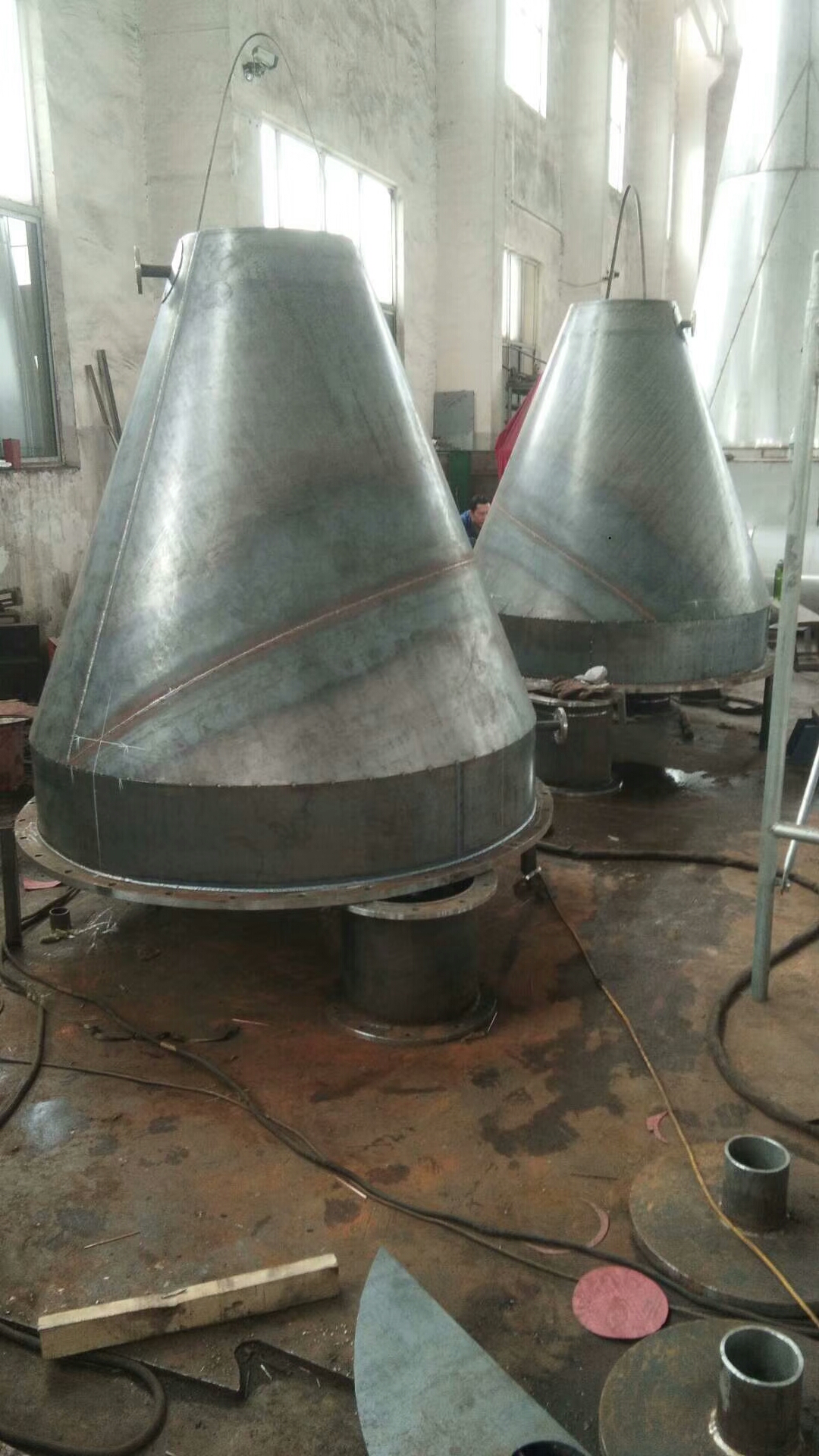 湖南內加熱錐形螺帶真空干燥機